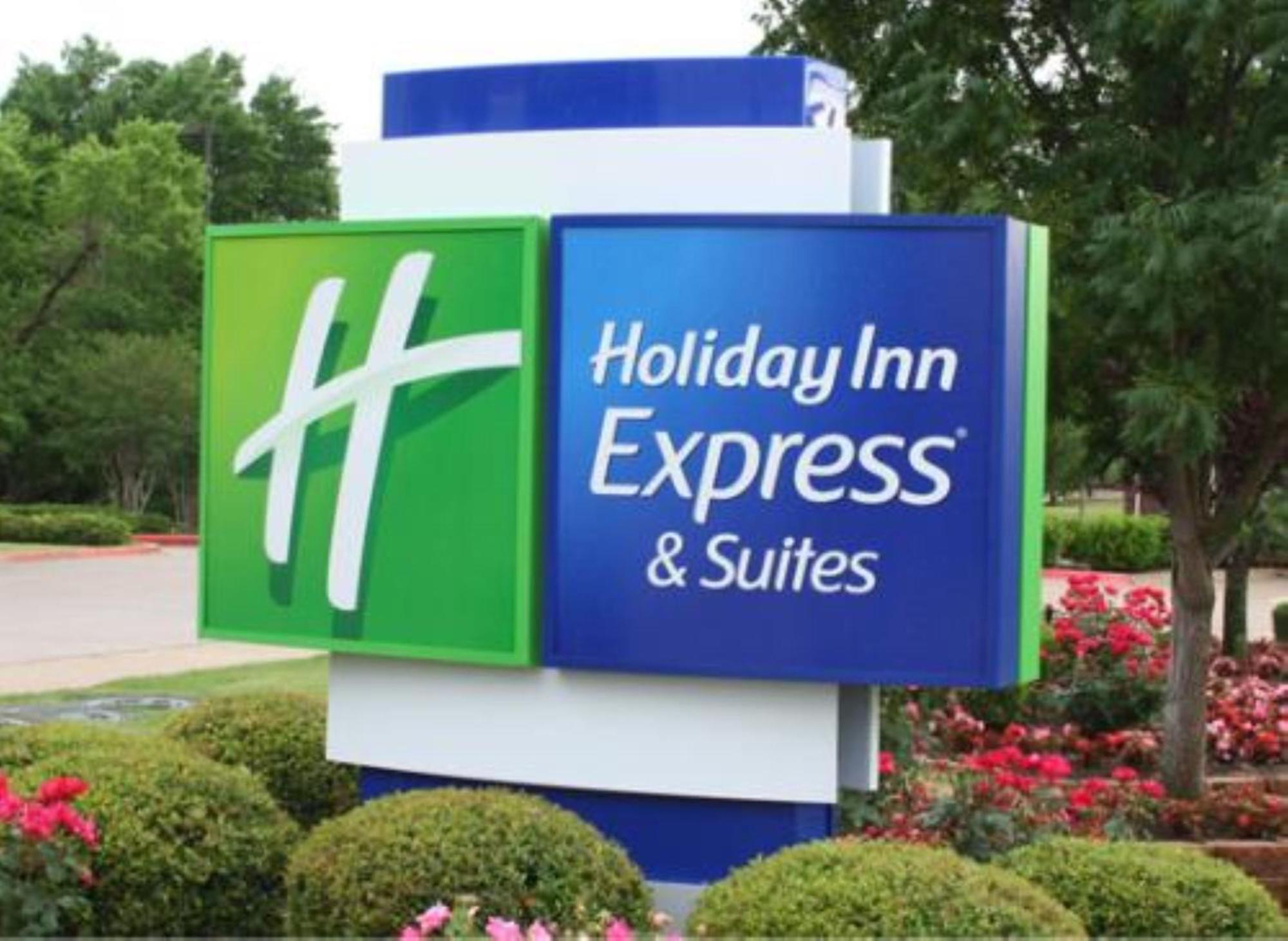 Holiday Inn Express & Suites Bessemer - Birmingham Sw By Ihg Exterior photo