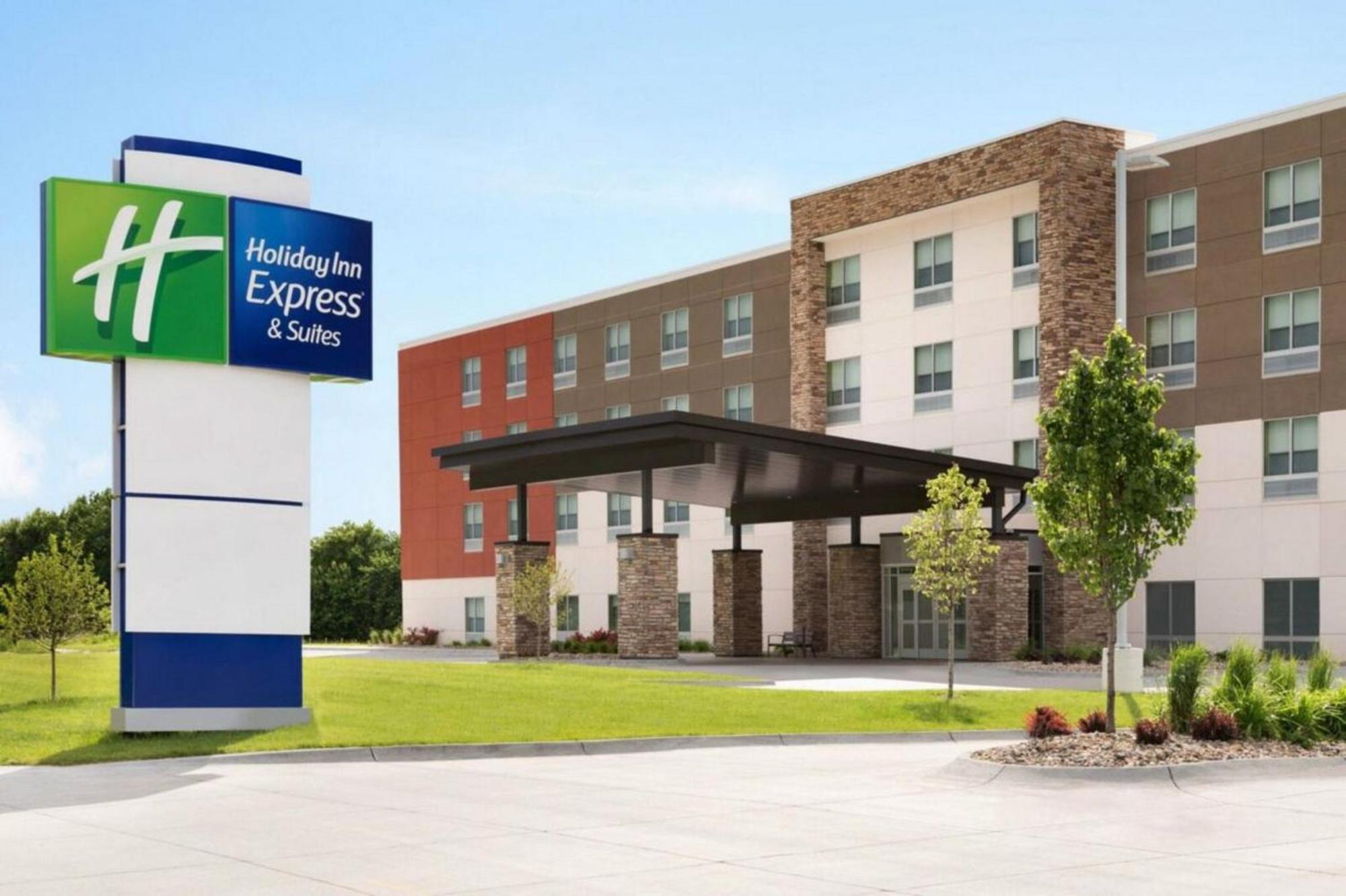 Holiday Inn Express & Suites Bessemer - Birmingham Sw By Ihg Exterior photo